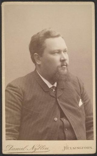 Potretti Julius Tallbergista 1800-1900-lukujen taitteesta.