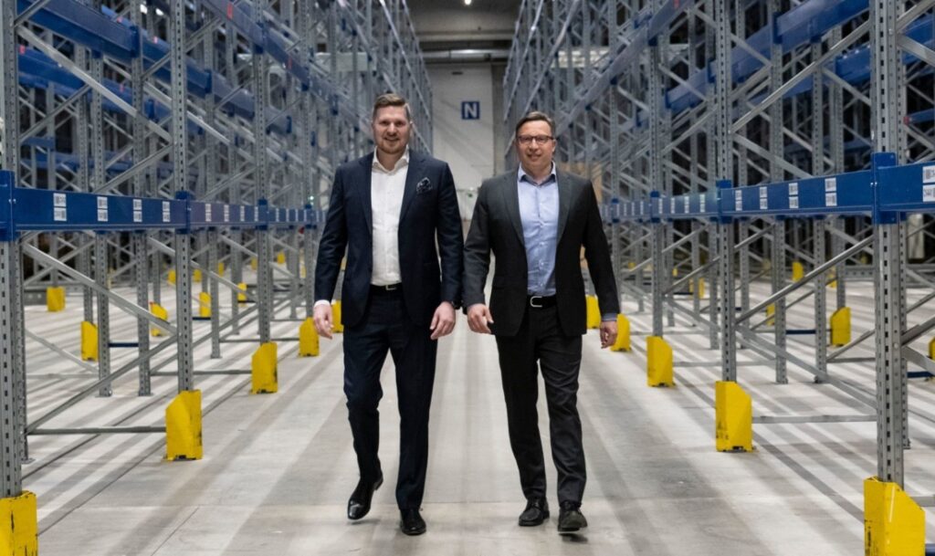 Gigantin 15 000 neliön energiatehokas logistiikkakeskus on valmis