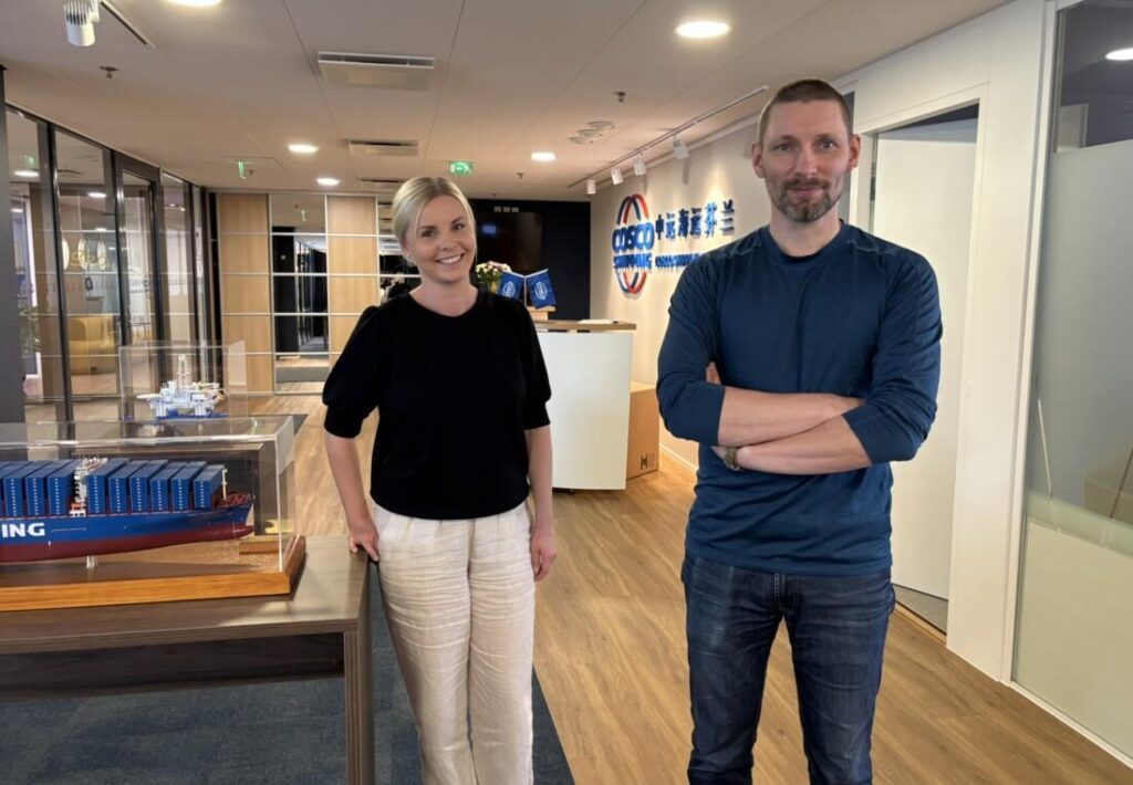 Innovatiivinen merikuljetusten moniosaaja Cosco Shipping Lines Finland luotsaa laivoja Herttoniemestä käsin