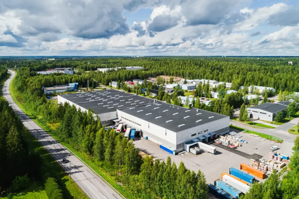 Havainnekuva Hyvinkään Hakakalliontie 13:sta logistiikkakiinteistöstä.