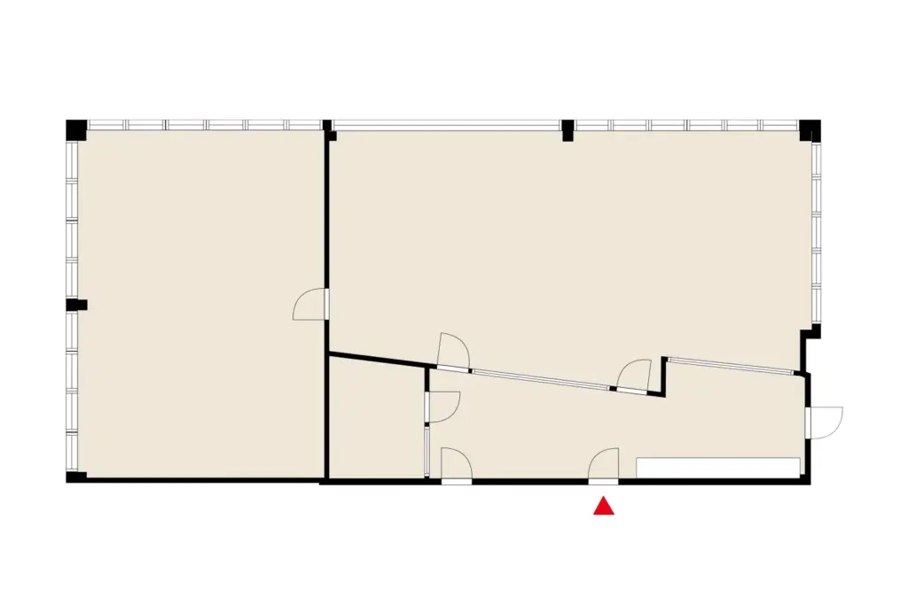 Espoon Sinikalliontie 7:ssa sijaitsevan viidennen kerroksen 225 m2 toimitilan pohjakuva. Tila on muutamaan osaan jaettua avotilaa.