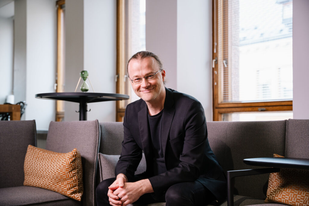 YES-EU:n pääkonttorin suunnitteluprojekti arkkitehdin silmin, osana aluekehitystä